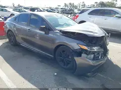 4T1B11HK2JU645076 2018 TOYOTA CAMRY