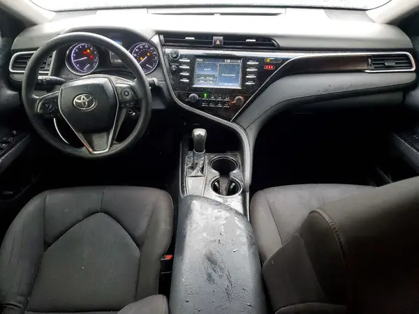 4T1B11HK2JU645398 2018 TOYOTA CAMRY - Image 8
