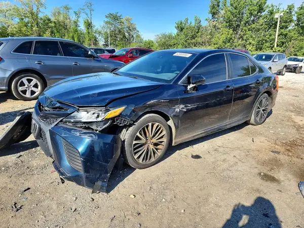4T1B11HK2JU647653 2018 TOYOTA CAMRY - Image 1