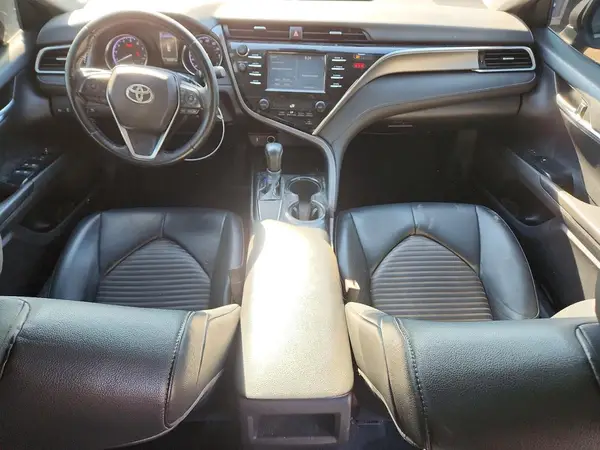 4T1B11HK2JU647653 2018 TOYOTA CAMRY - Image 8