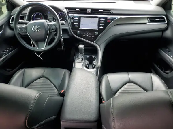 4T1B11HK2JU649483 2018 TOYOTA CAMRY - Image 8