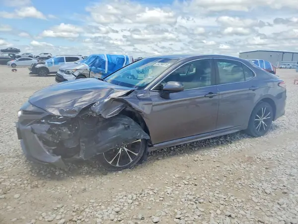 4T1B11HK2JU650438 2018 TOYOTA CAMRY - Image 1