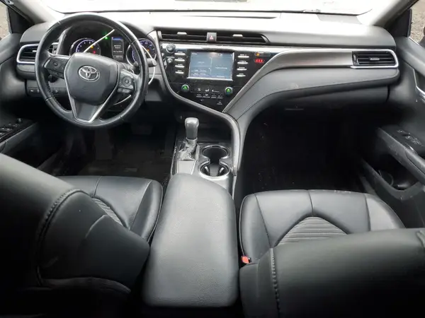 4T1B11HK2JU651556 2018 TOYOTA CAMRY - Image 8