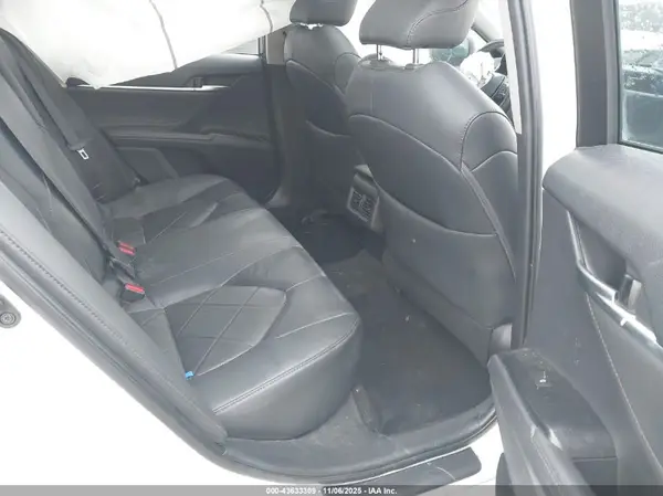 4T1B11HK2JU652089 2018 TOYOTA CAMRY - Image 8