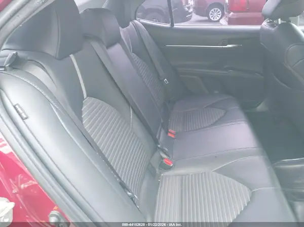 4T1B11HK2JU652092 2018 TOYOTA CAMRY - Image 8