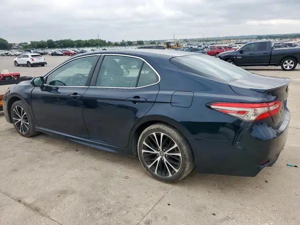 4T1B11HK2JU654148 2018 TOYOTA CAMRY - Image 2
