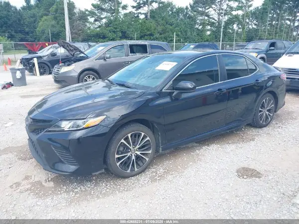 4T1B11HK2JU656434 2018 TOYOTA CAMRY - Image 2