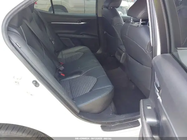 4T1B11HK2JU658264 2018 TOYOTA CAMRY - Image 8