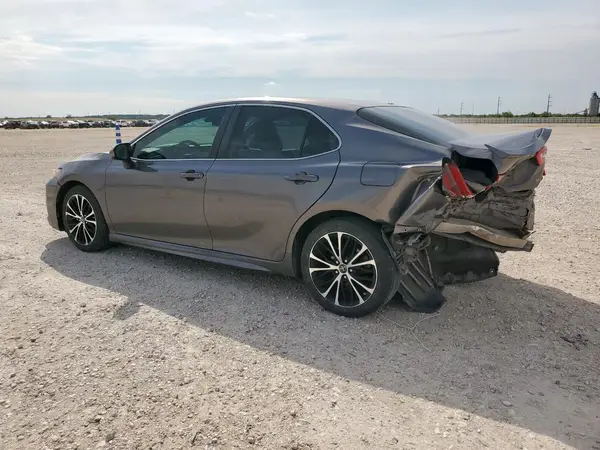4T1B11HK2JU659169 2018 TOYOTA CAMRY - Image 2