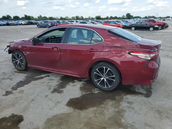 4T1B11HK2JU663545 2018 TOYOTA CAMRY - Image 2