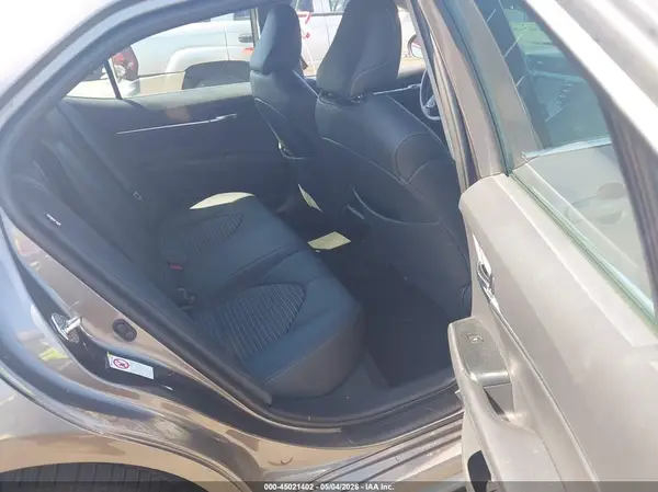 4T1B11HK2JU663710 2018 TOYOTA CAMRY - Image 8