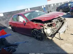 4T1B11HK2JU665974 2018 TOYOTA CAMRY