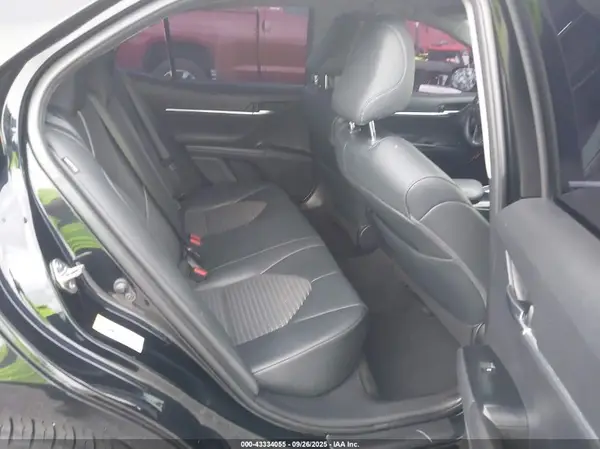 4T1B11HK2JU669524 2018 TOYOTA CAMRY - Image 8
