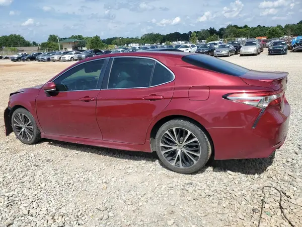 4T1B11HK2JU673184 2018 TOYOTA CAMRY - Image 2