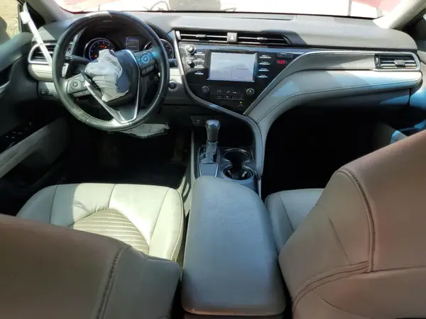 4T1B11HK2JU673184 2018 TOYOTA CAMRY - Image 8