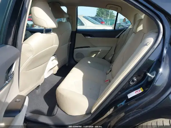 4T1B11HK2JU674609 2018 TOYOTA CAMRY - Image 8