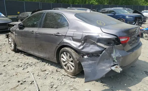 4T1B11HK2KU159868 2019 TOYOTA CAMRY - Image 2