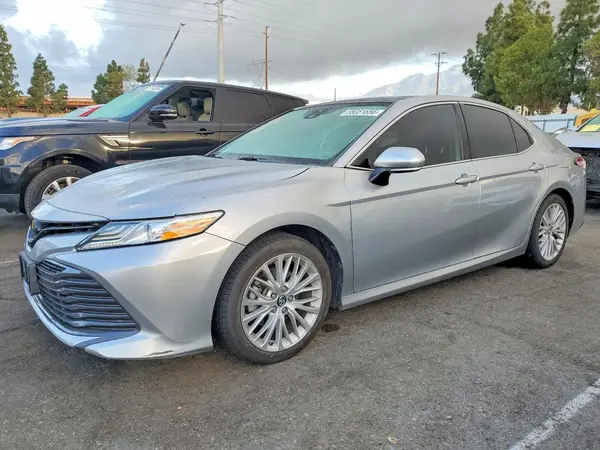 4T1B11HK2KU162303 2019 TOYOTA CAMRY - Image 1