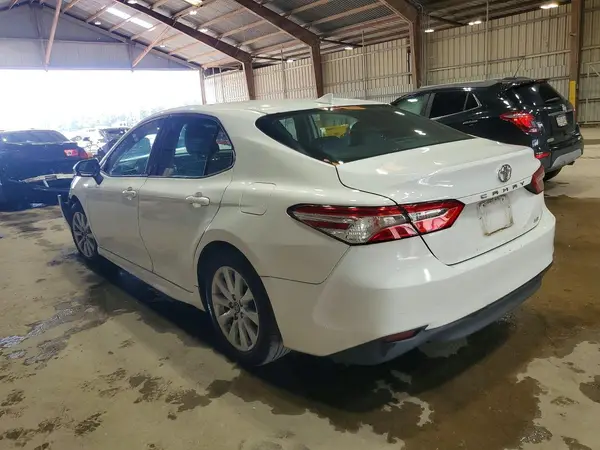 4T1B11HK2KU163872 2019 TOYOTA CAMRY - Image 2