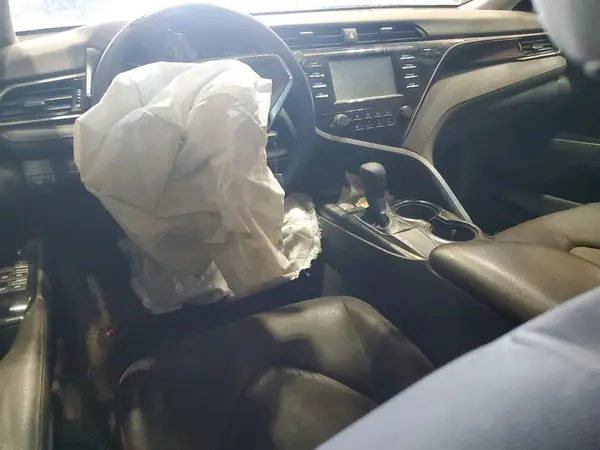 4T1B11HK2KU163872 2019 TOYOTA CAMRY - Image 8