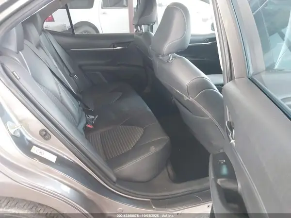 4T1B11HK2KU166805 2019 TOYOTA CAMRY - Image 8
