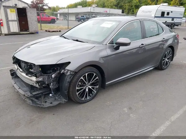 4T1B11HK2KU166951 2019 TOYOTA CAMRY - Image 2