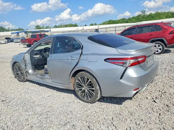 4T1B11HK2KU168554 2019 TOYOTA CAMRY - Image 2