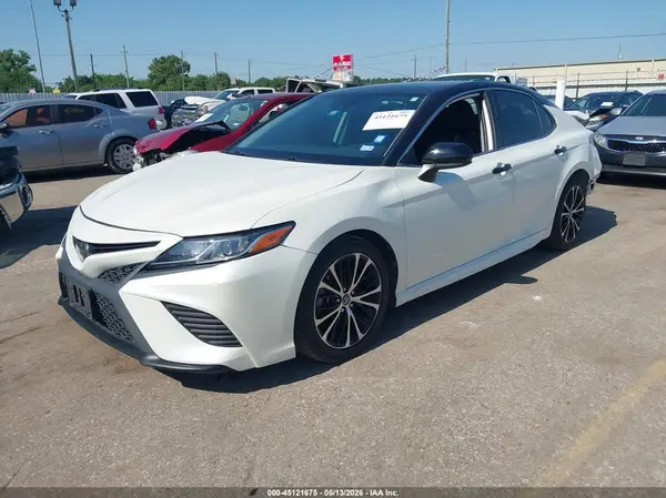 4T1B11HK2KU172359 2019 TOYOTA CAMRY - Image 2