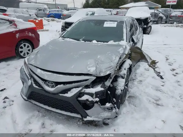 4T1B11HK2KU178565 2019 TOYOTA CAMRY - Image 2