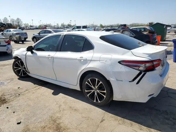 4T1B11HK2KU180168 2019 TOYOTA CAMRY - Image 2