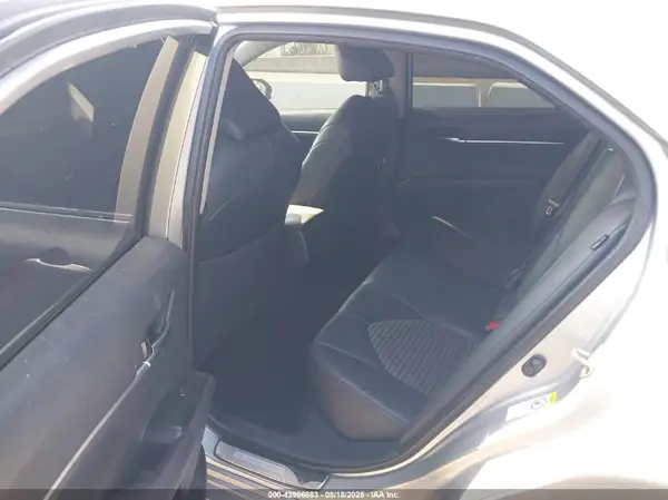 4T1B11HK2KU180428 2019 TOYOTA CAMRY - Image 8
