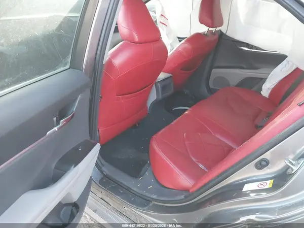 4T1B11HK2KU185046 2019 TOYOTA CAMRY - Image 8