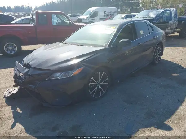 4T1B11HK2KU185306 2019 TOYOTA CAMRY - Image 2