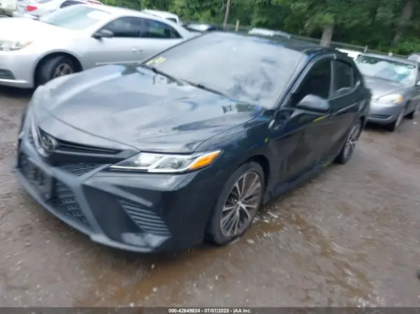 4T1B11HK2KU191302 2019 TOYOTA CAMRY - Image 2