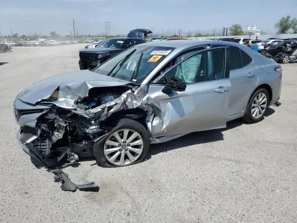 4T1B11HK2KU195642 2019 TOYOTA CAMRY - Image 1