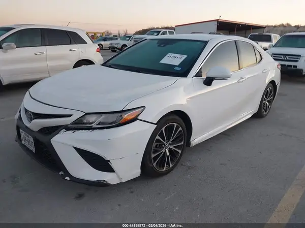 4T1B11HK2KU196323 2019 TOYOTA CAMRY - Image 2