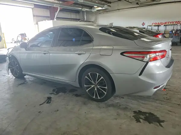 4T1B11HK2KU196600 2019 TOYOTA CAMRY - Image 2