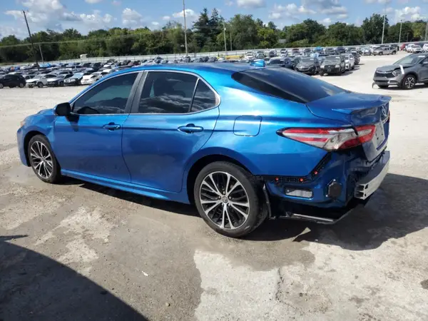 4T1B11HK2KU198248 2019 TOYOTA CAMRY - Image 2