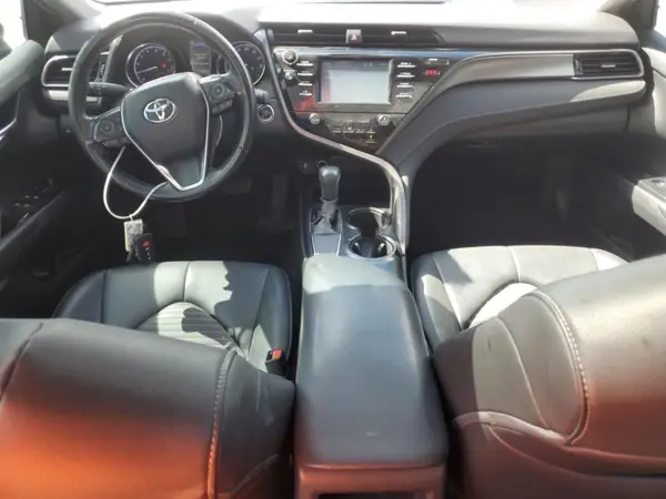 4T1B11HK2KU198248 2019 TOYOTA CAMRY - Image 8