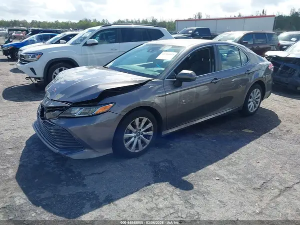 4T1B11HK2KU201293 2019 TOYOTA CAMRY - Image 2