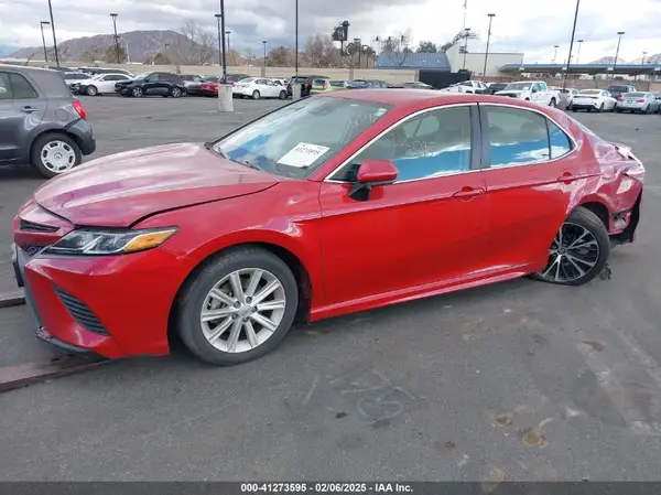 4T1B11HK2KU201567 2019 TOYOTA CAMRY - Image 2