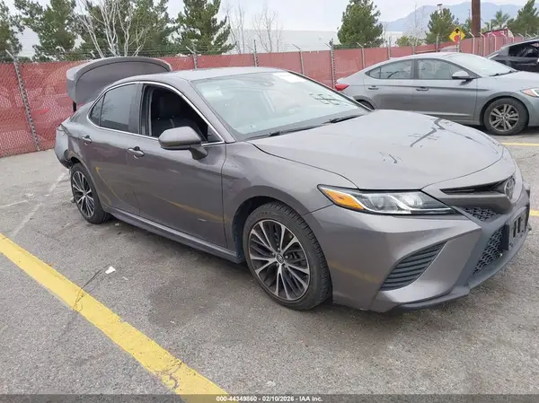 4T1B11HK2KU201925 2019 TOYOTA CAMRY - Image 1