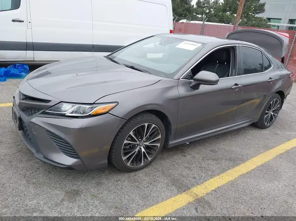 4T1B11HK2KU201925 2019 TOYOTA CAMRY - Image 2
