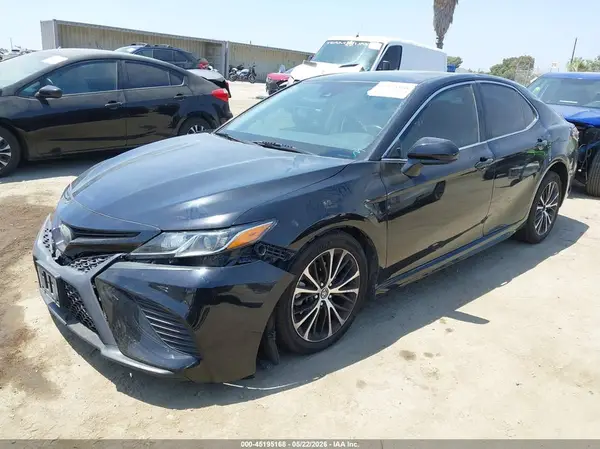 4T1B11HK2KU204114 2019 TOYOTA CAMRY - Image 2