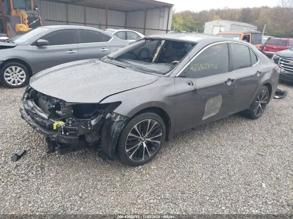 4T1B11HK2KU205294 2019 TOYOTA CAMRY - Image 2