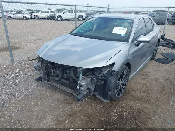 4T1B11HK2KU205411 2019 TOYOTA CAMRY - Image 2