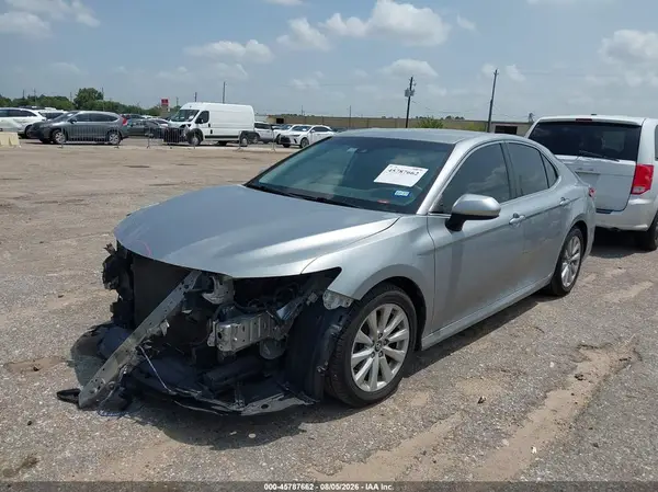 4T1B11HK2KU206624 2019 TOYOTA CAMRY - Image 2