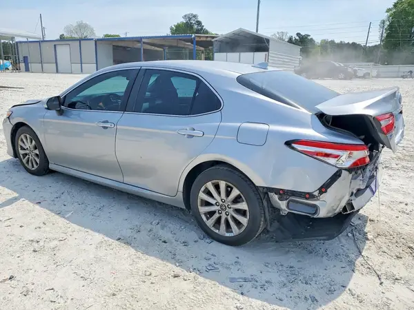 4T1B11HK2KU207241 2019 TOYOTA CAMRY - Image 2