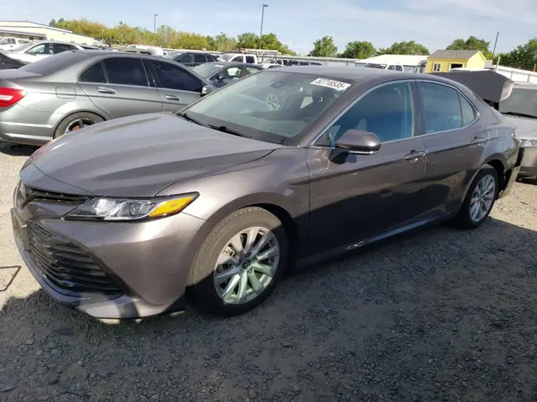 4T1B11HK2KU208390 2019 TOYOTA CAMRY - Image 1