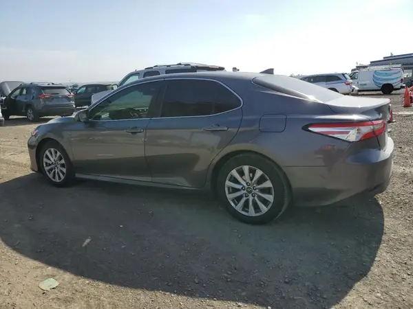 4T1B11HK2KU209300 2019 TOYOTA CAMRY - Image 2